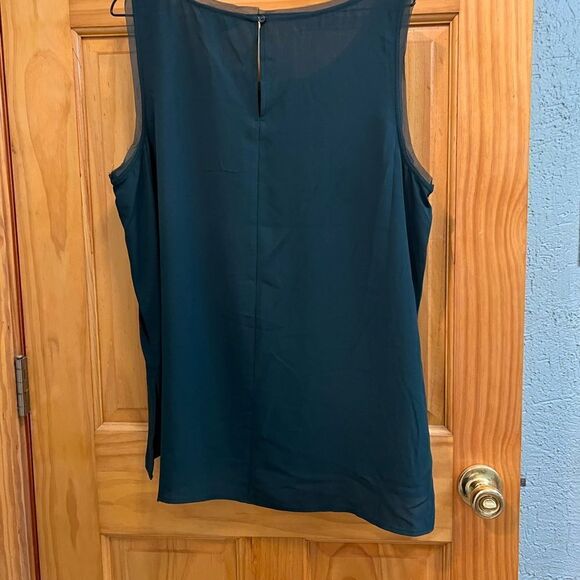 Beautiful teal Simply Vera embellished tank top size xl - Picture 5 of 5